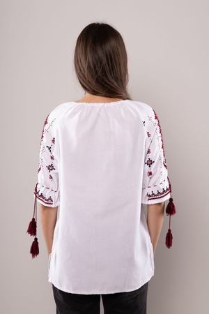 ウクライナ刺繍ヴィシヴァンカ・クラシック　ドニプロ　七分袖　手刺繍　麻　レディース・フリーサイズ