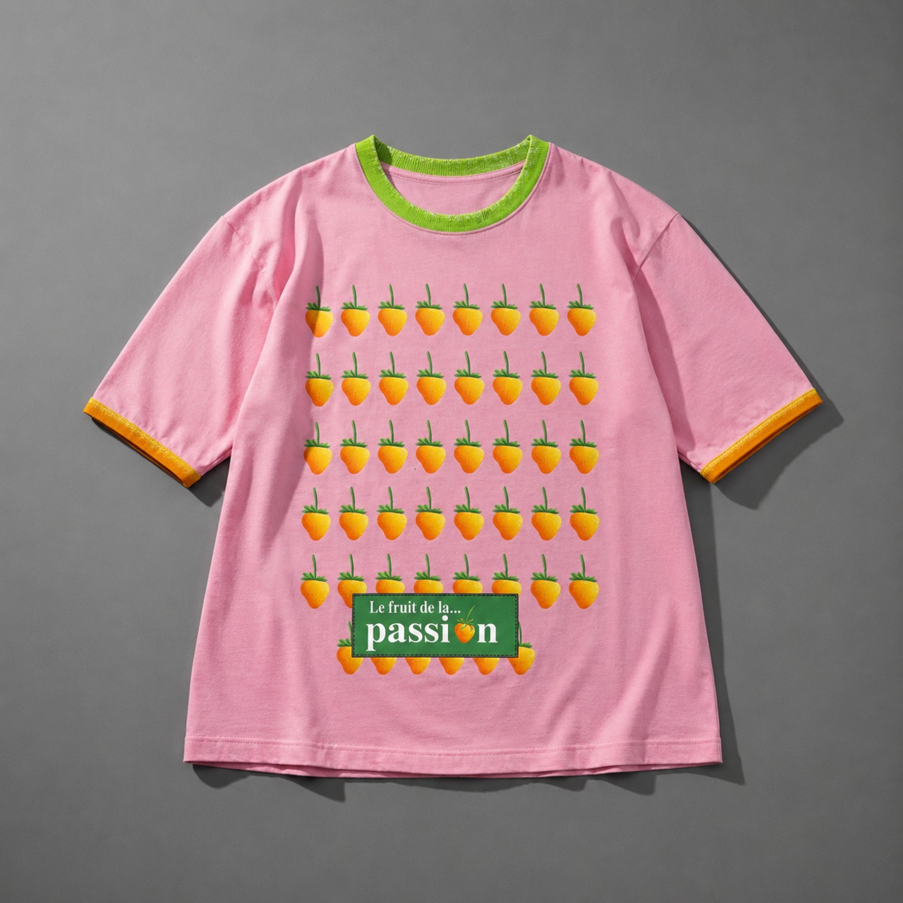 イタリア製 いちごプリント デザインTシャツ
