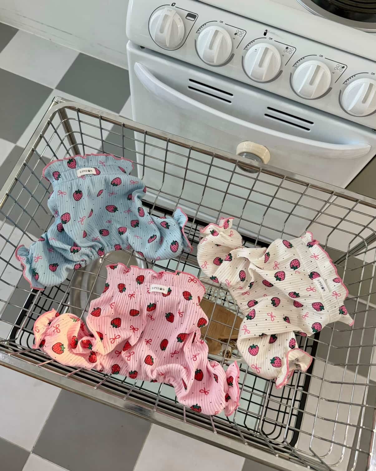 予約【songpyeon】Non-Slip Strawberry Pants (3color)