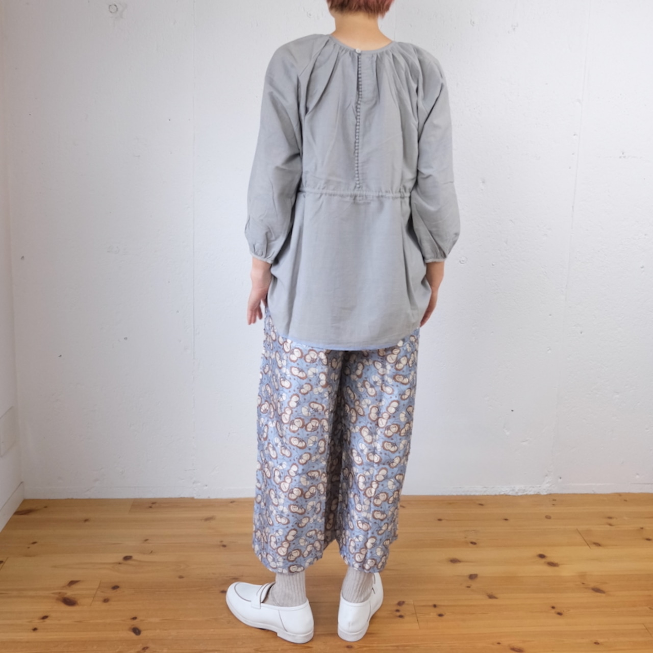 BUNON(ブノン) Khadi Cotton Back Button Blouse バックボタンブラウス / ライトブルー