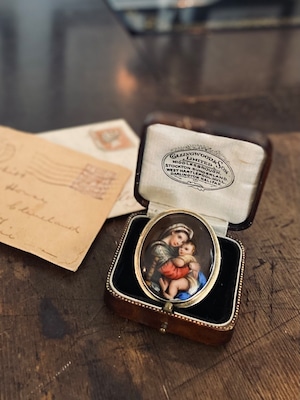 ミニアチュールブローチ