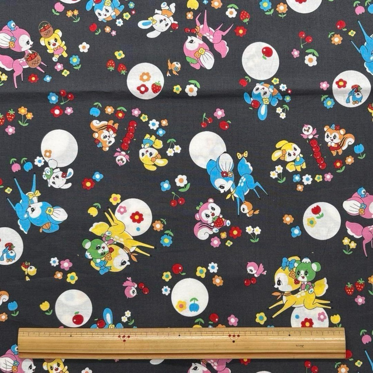 Cdr529◆50cm◆S◆綿100%シャーティング生地◆レトロ柄