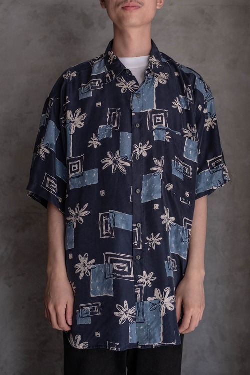 LAURENT ウォッシャブルシルク総柄 S/Sシャツ 309B