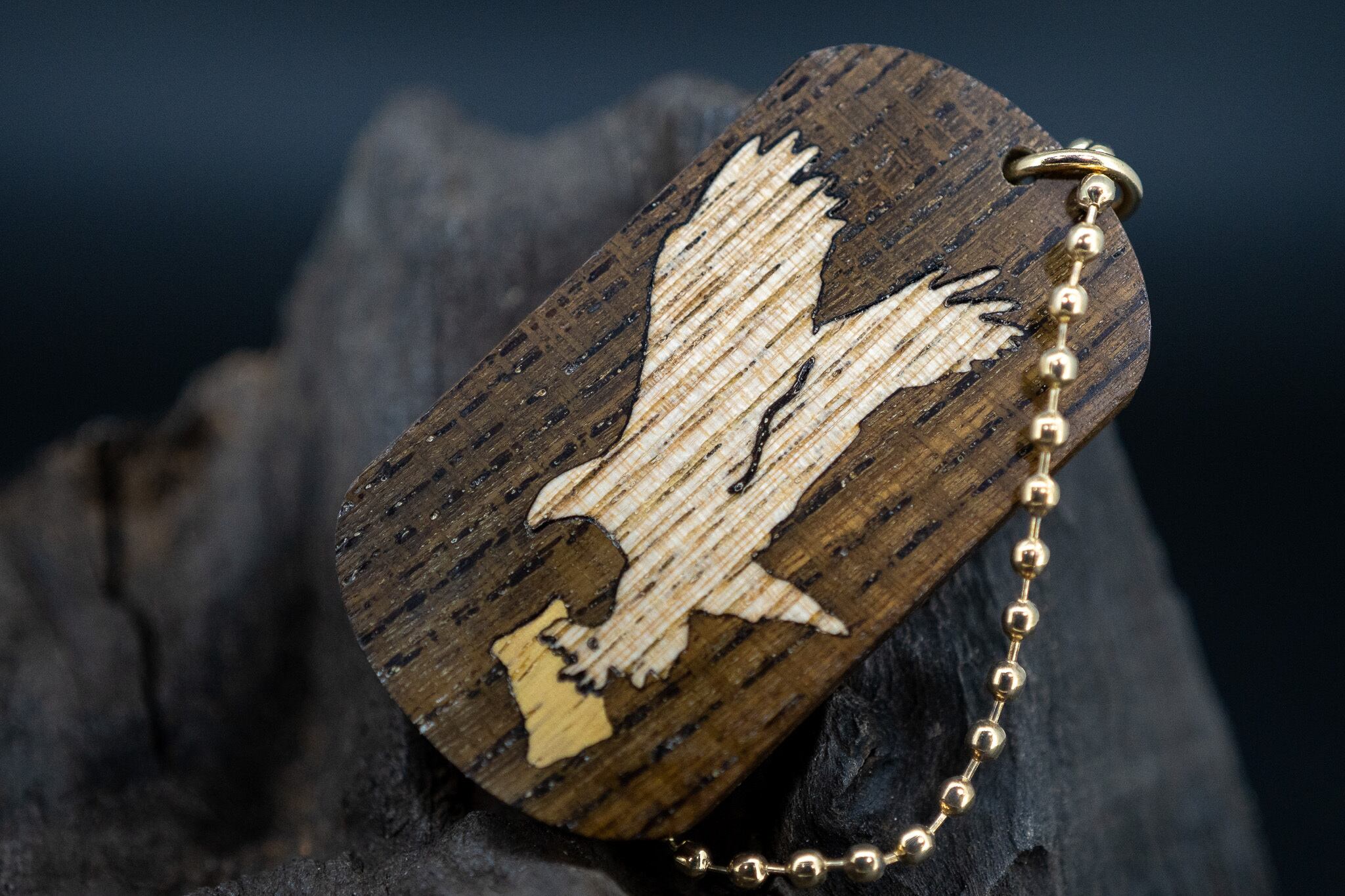 【日本を代表する巨木】 欅(ケヤキ) ドッグタグ 象嵌 トンビと油揚げ