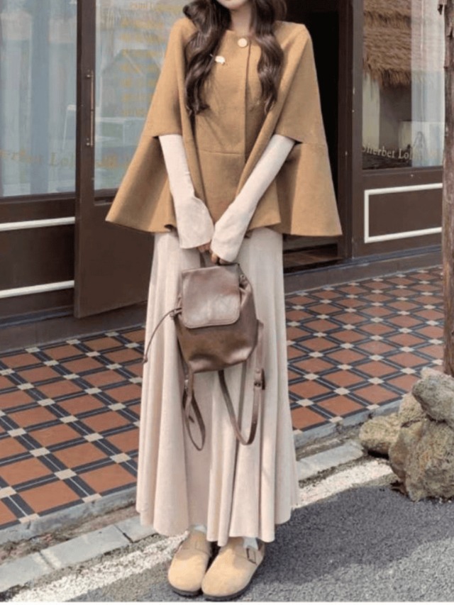 レトロクラシカルなAラインケープコート ゴールドボタン ポンチョ アウター ゆったり 羽織り 上品 大人可愛い 体型カバー 大きいサイズ 韓国 CH11613