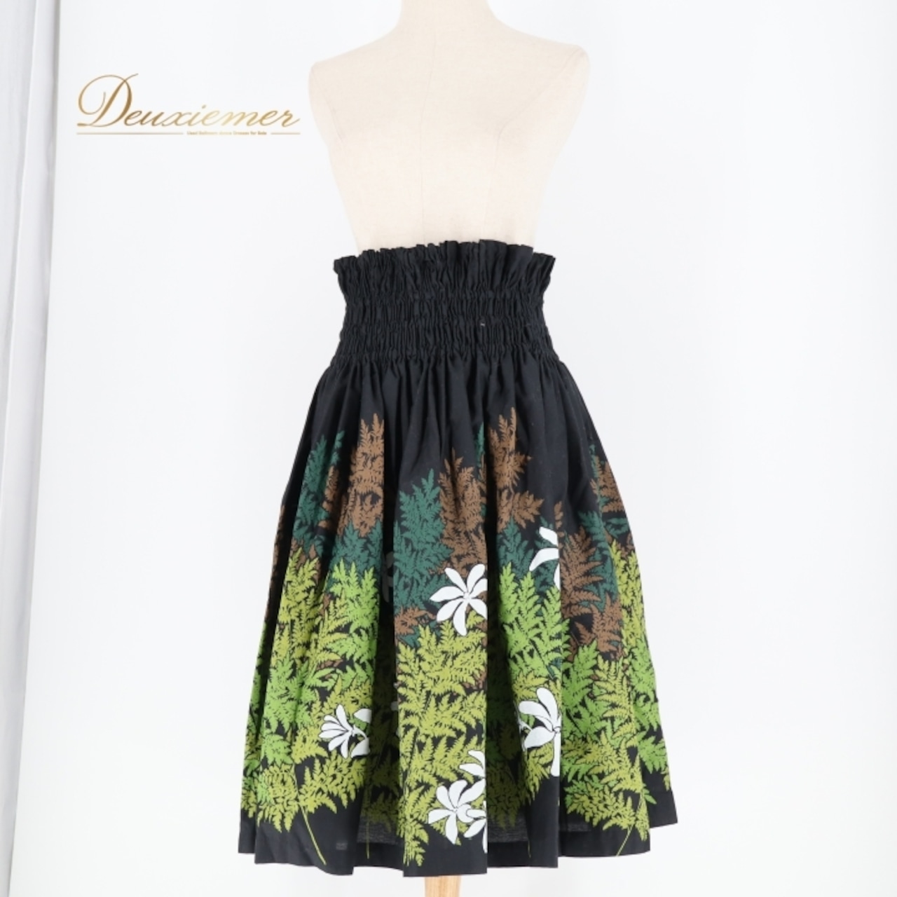 フラダンス 衣装 パウスカート ブラック系 MMJ 日本製 ティアレ柄 ハワイアンプリント柄 アロハ フラ ダンス レッスン 練習 シングル スカート かわいい おしゃれ 上品 大人っぽい ホワイト系 ブラウン系 グリーン系 黒 白 茶 緑 黄緑 アロハシャツ フラダンス用衣装 春夏用 レディース カジュアルスタイル 植物柄 ハワイアンスタイル おしゃれカジュアル