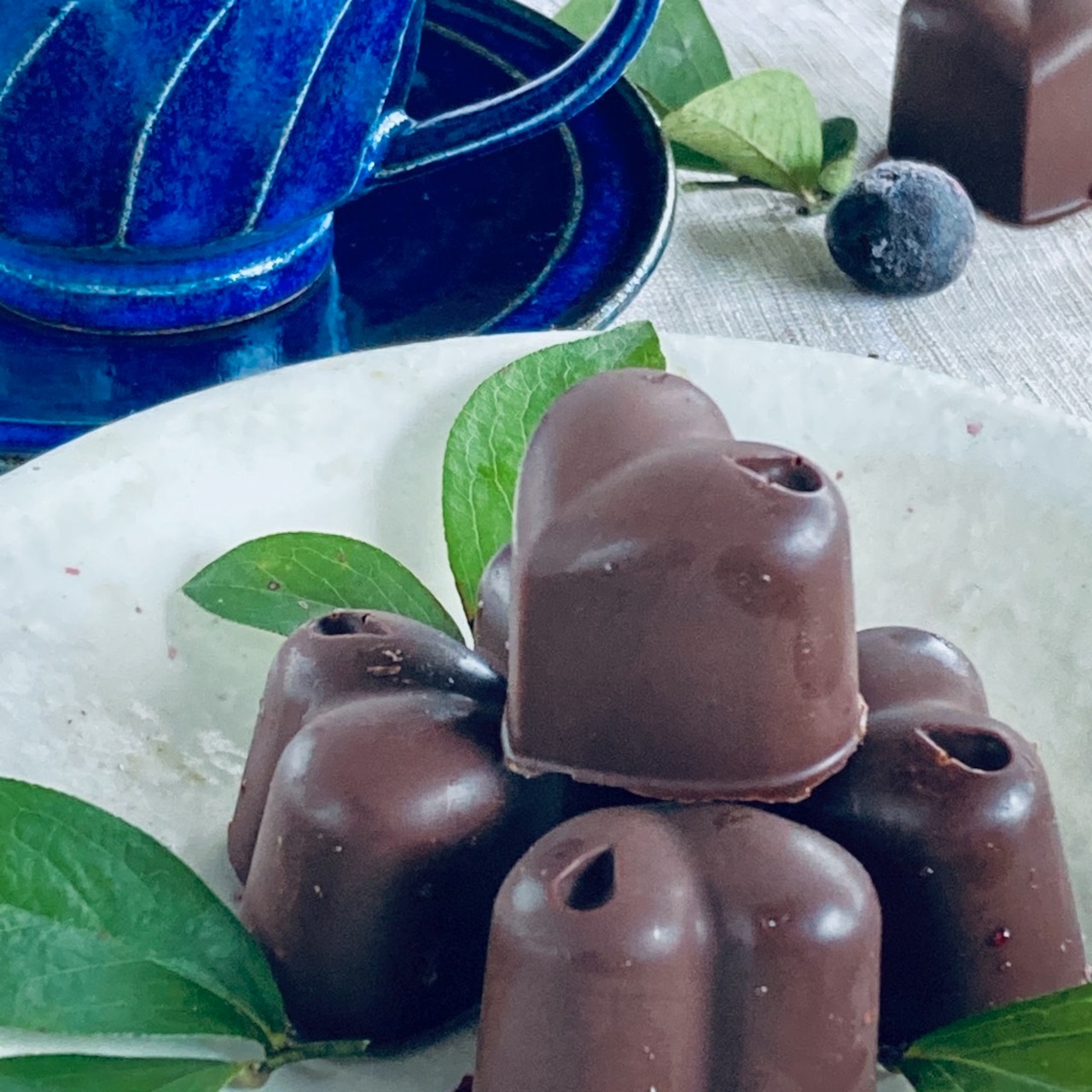 クッチーナさん　ビター＆ホワイト＆ミルク＆生チョコ詰め合わせ(4個)