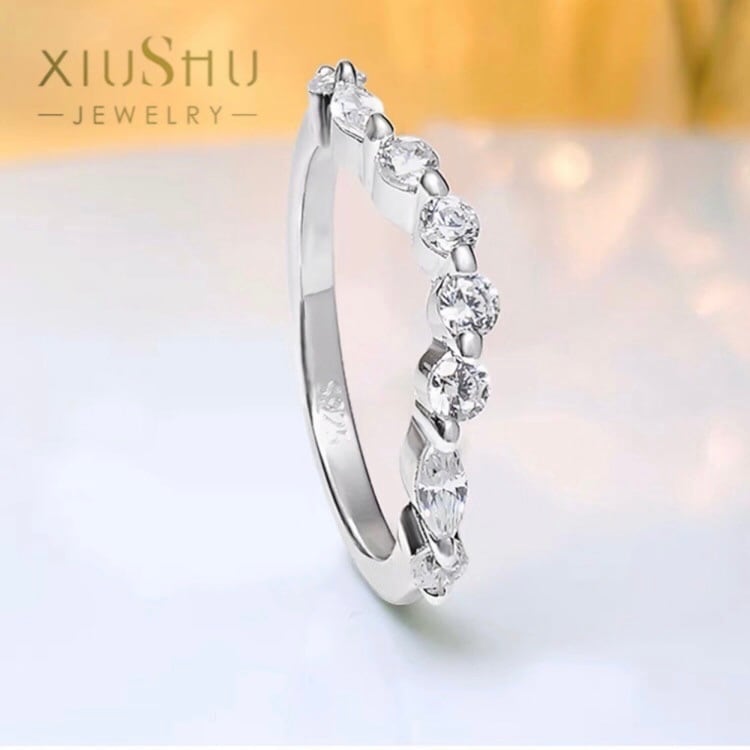 カーブ ハーフエタニティリング 高炭素ダイヤモンド キラキラ