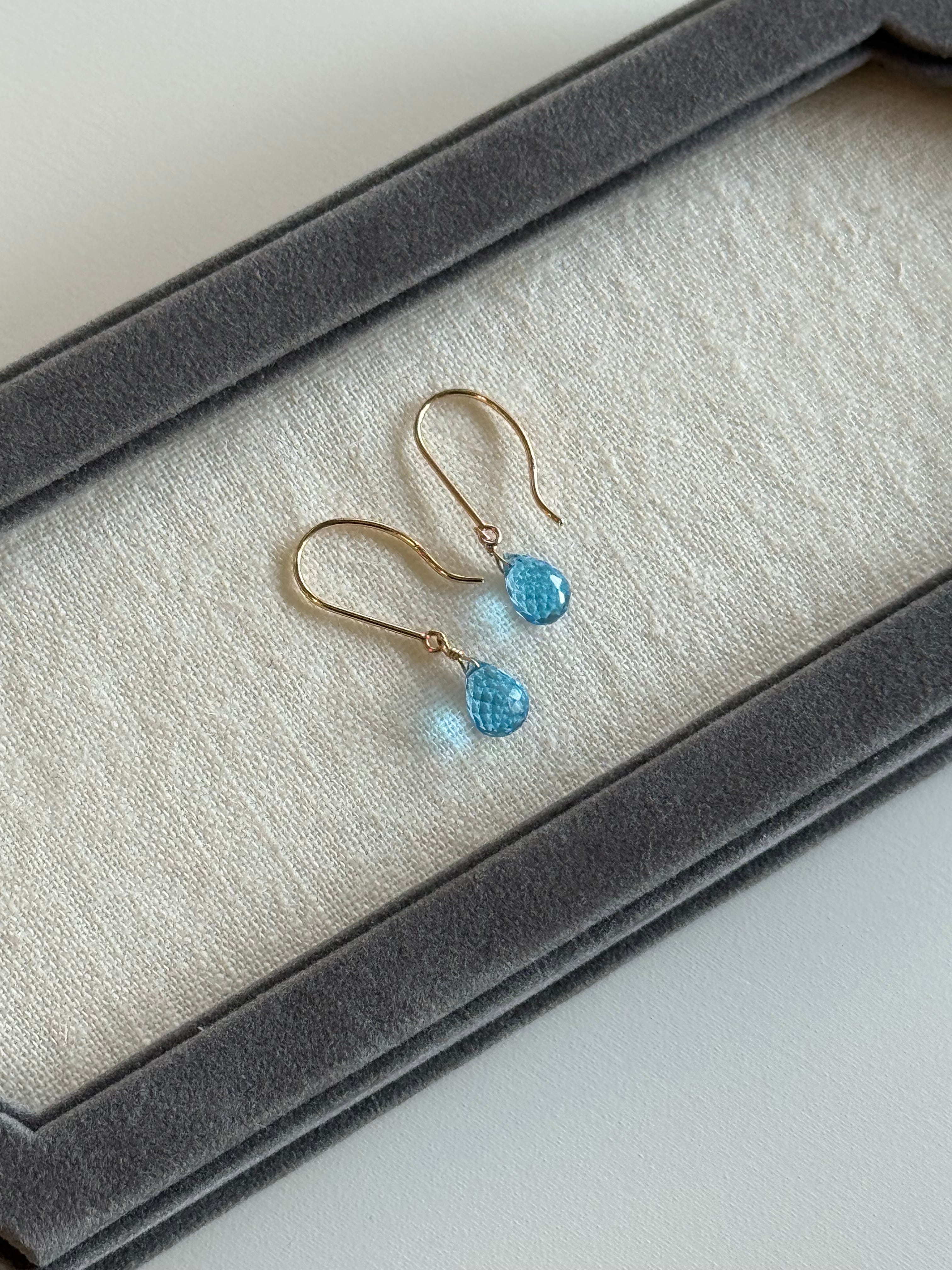 マルモ◆スイスブルートパーズ×淡水パール フープピアス マルモ様専用◇スイスブルートパーズ×淡水パール フープピアス