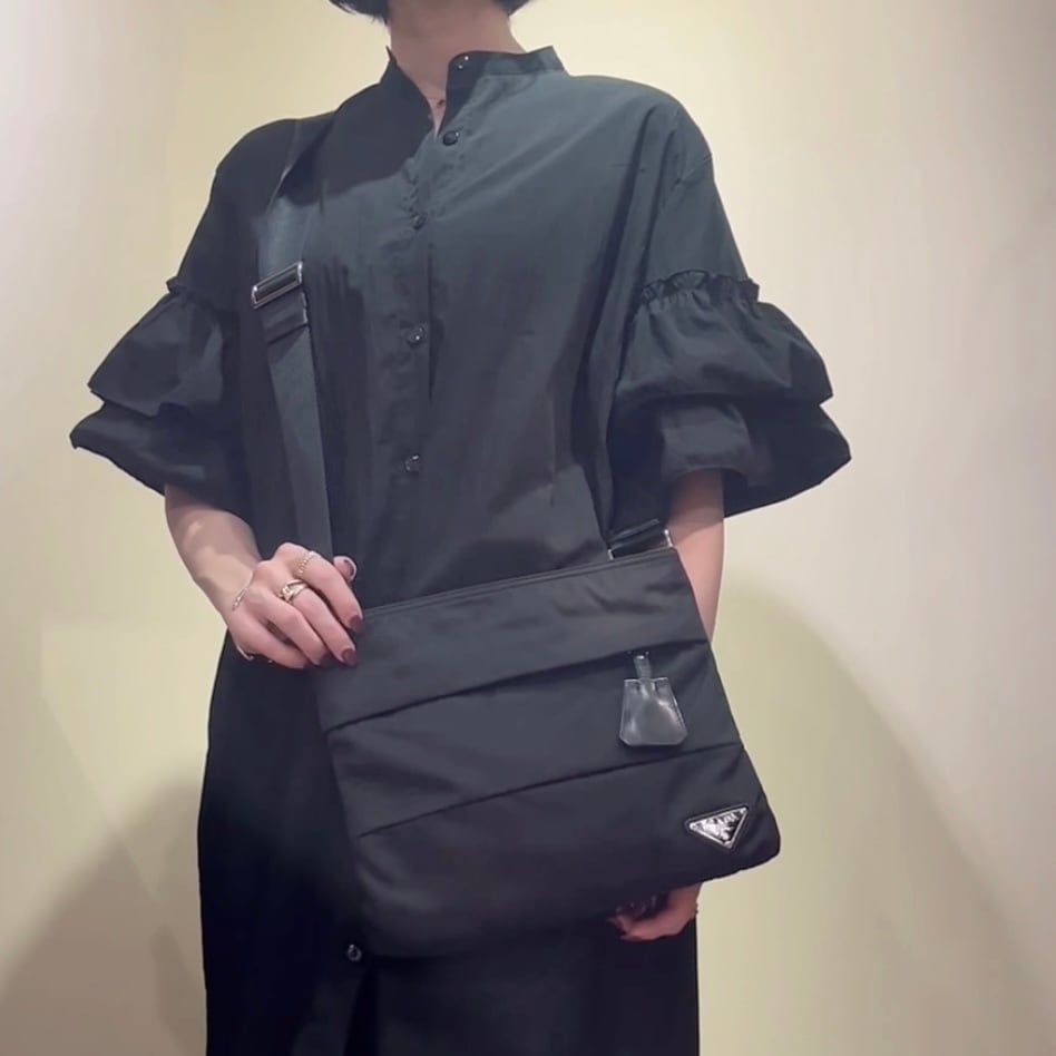 PRADA】1921 PRADA デザインプラダナイロン ショルダーバッグ／メンズ