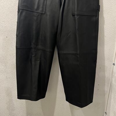 YLEVE LECHOPPE別注　レザーパンツ　blackパンツ