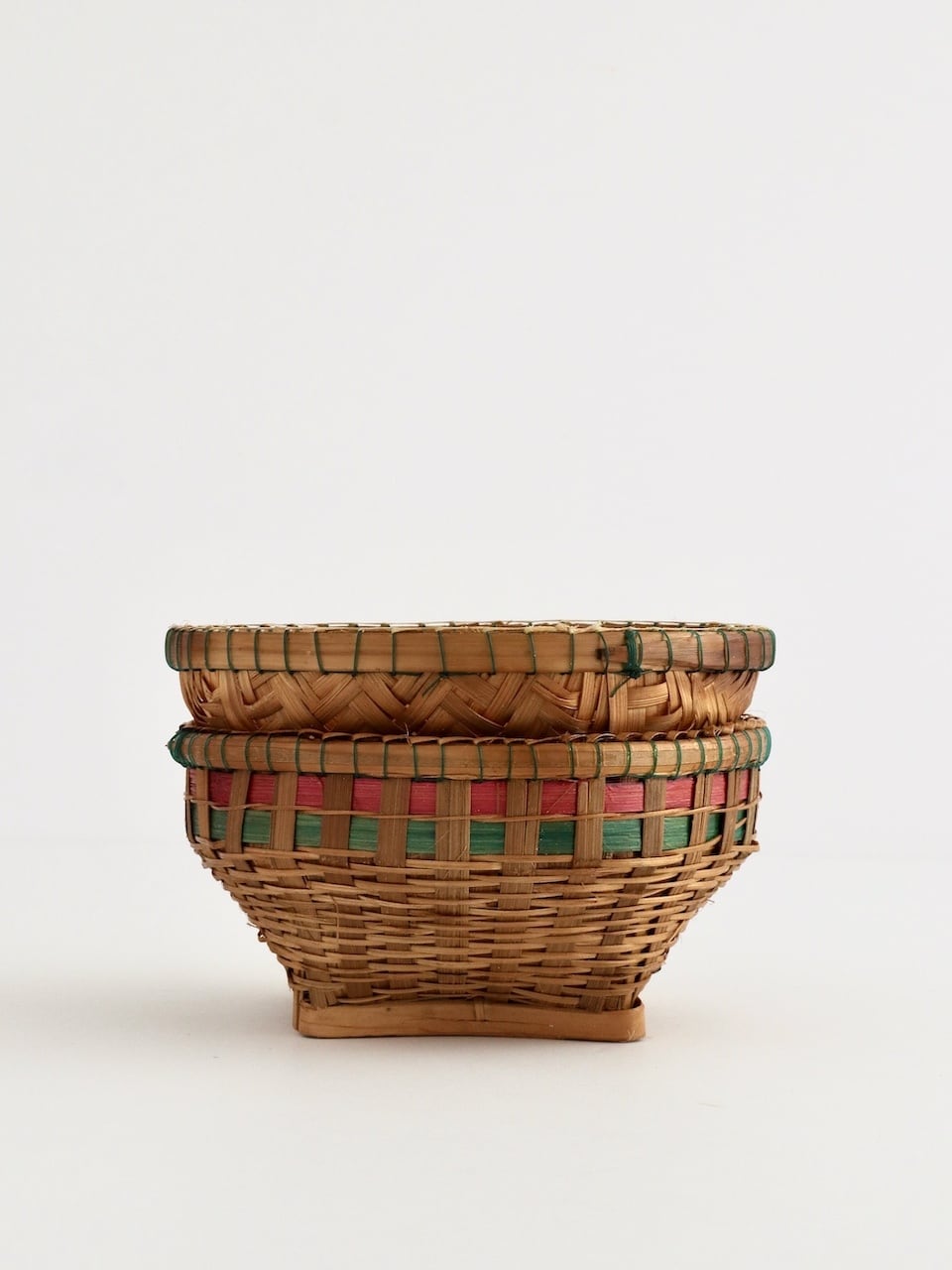 タイ 竹製 蓋付きバスケット S|Thai Traditional Bamboo Basket with Lid Small