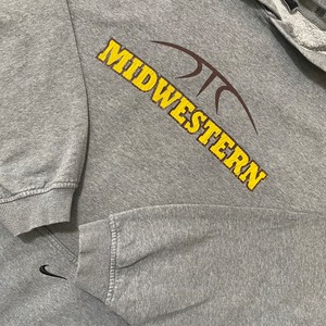 【NIKE】カレッジ ミッドウェスタン大学 Midwestern バスケ プリント ヒビ割れ スウェット パーカー 3XL ゆるだぼ ビッグサイズ ナイキ 刺繍ロゴ スウッシュ US古着