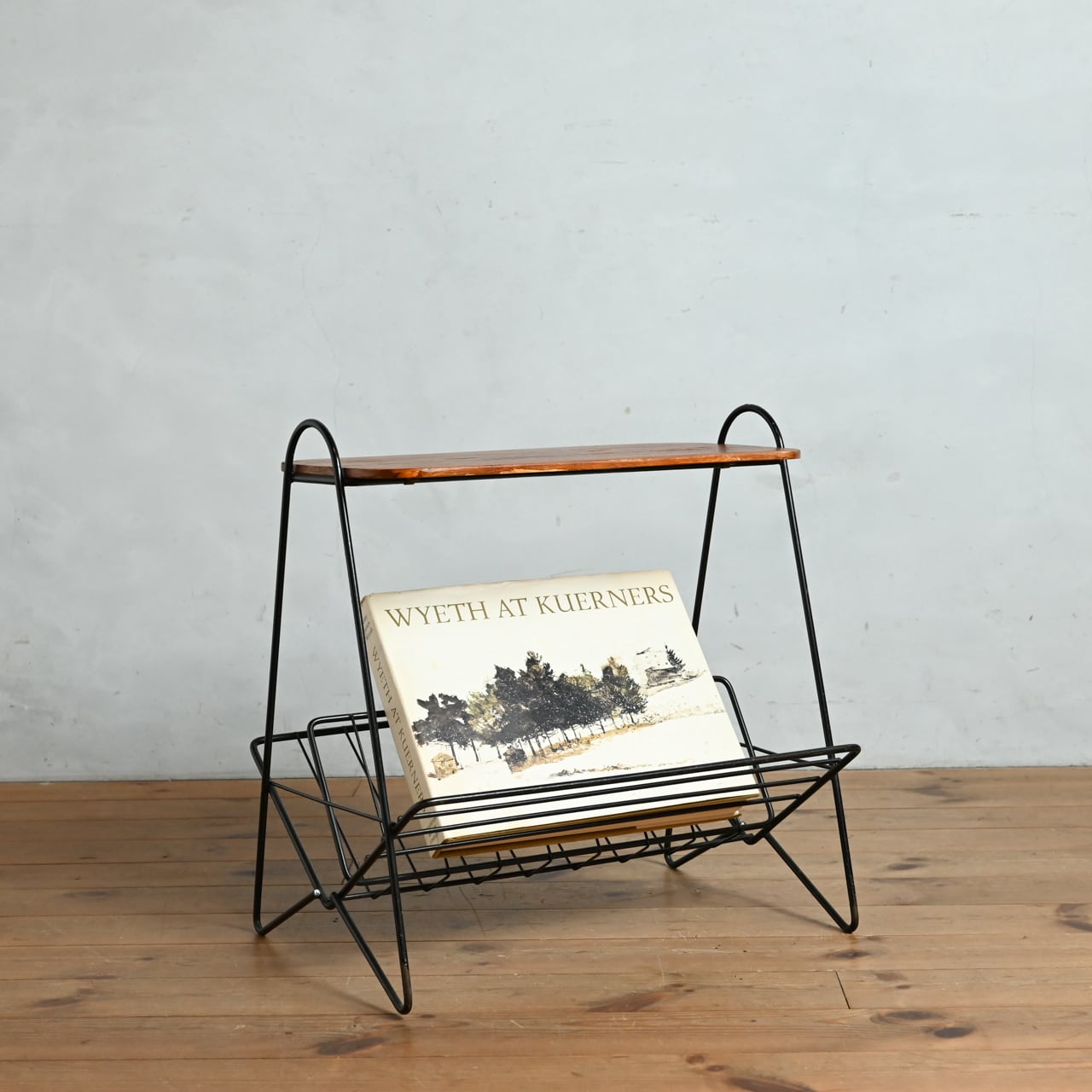 Magazine Rack / マガジンラック〈収納・本棚・ディスプレイラック・店舗什器・アンティーク・ヴィンテージ〉112885 |  SHABBY'S MARKETPLACE　アンティーク・ヴィンテージ 家具や雑貨のお店 powered by BASE