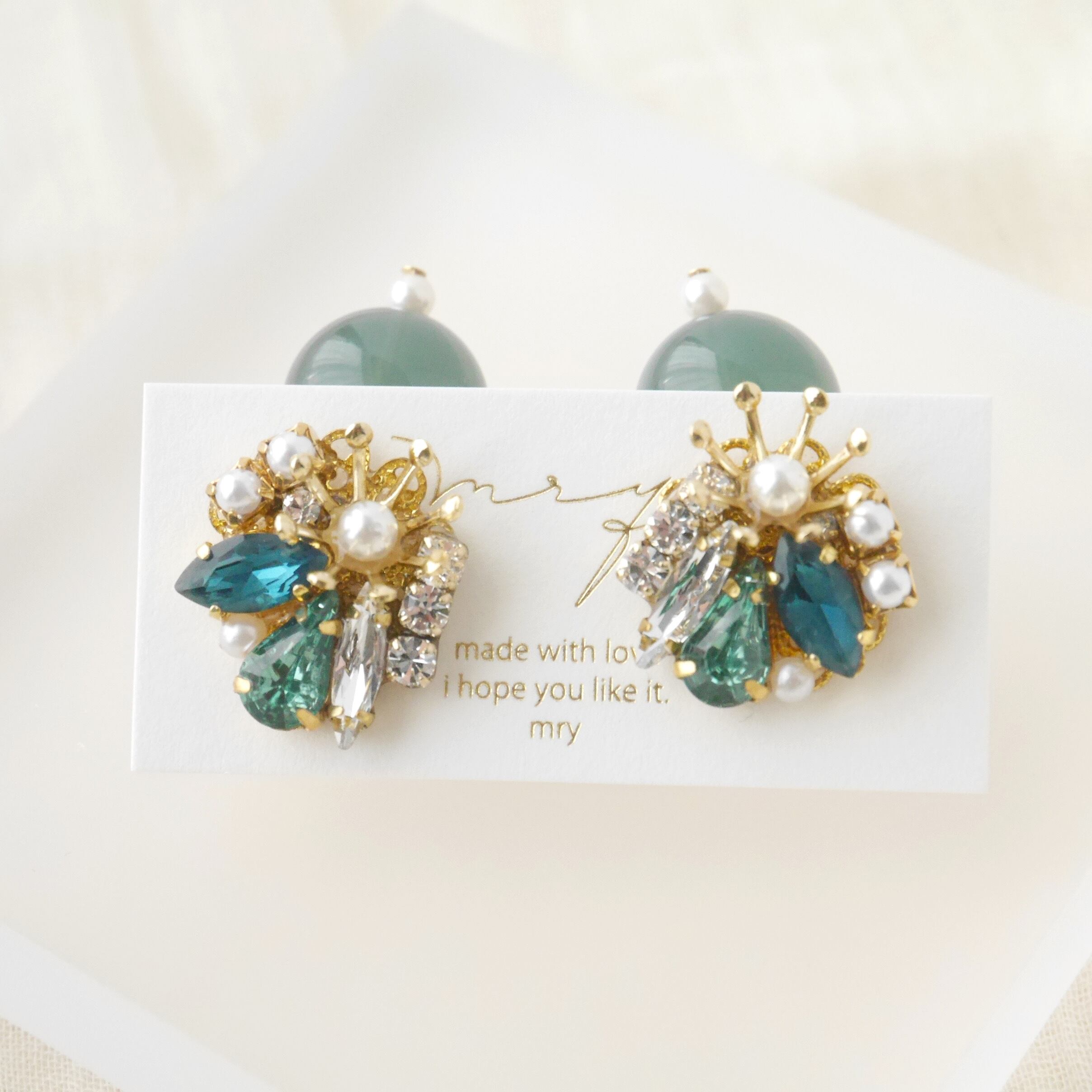 2way グリーンビジュー× アクリルビーズ〈ピアス〉