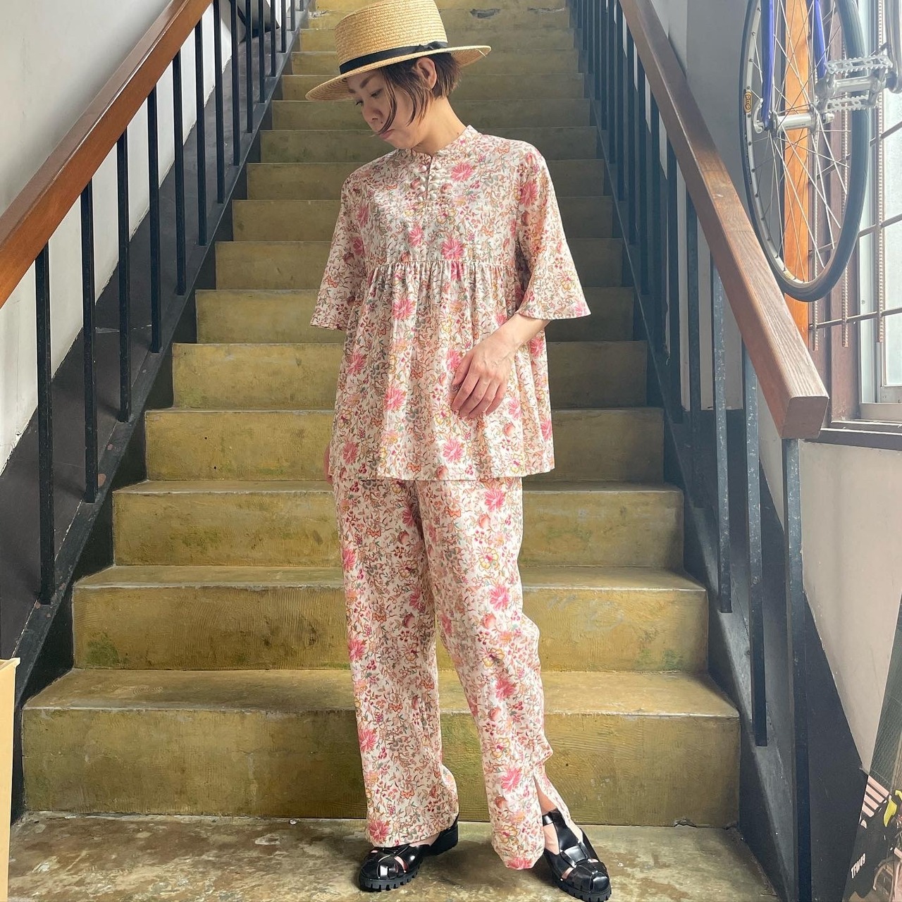 新品】I am I（アイアムアイ）LIBERTY スタンドカラー ブラウス