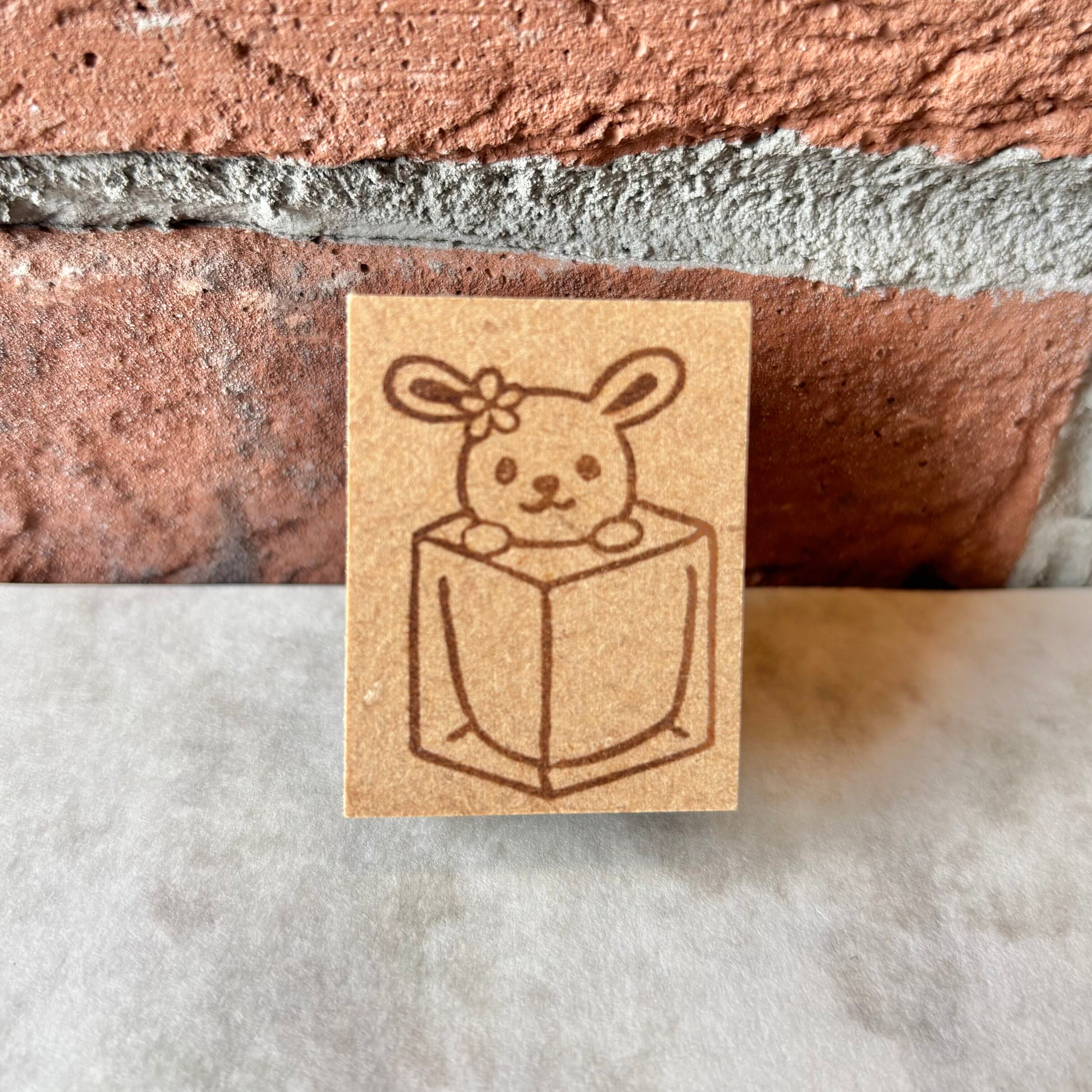 消しゴムはんこ 黒にゃんこ顔 | ペンネジューク