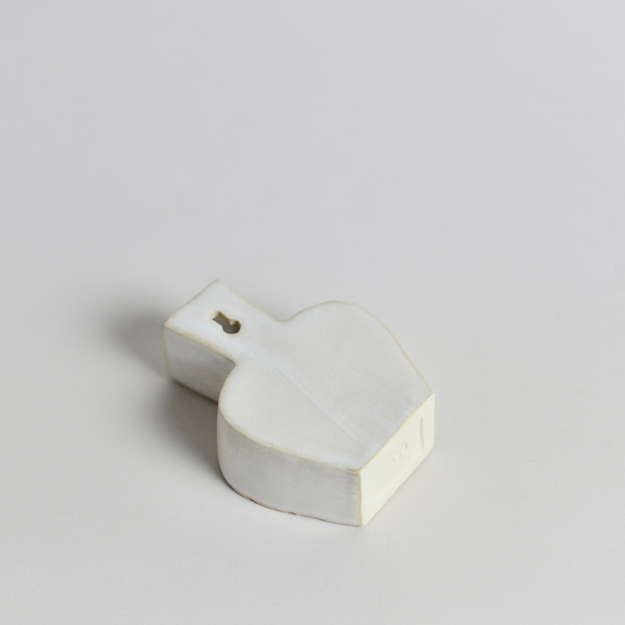 OluNoA / フラワーベース 【I】〈 陶器 / 花瓶 / 花器 / 花 / ドライフラワー / オブジェ 〉