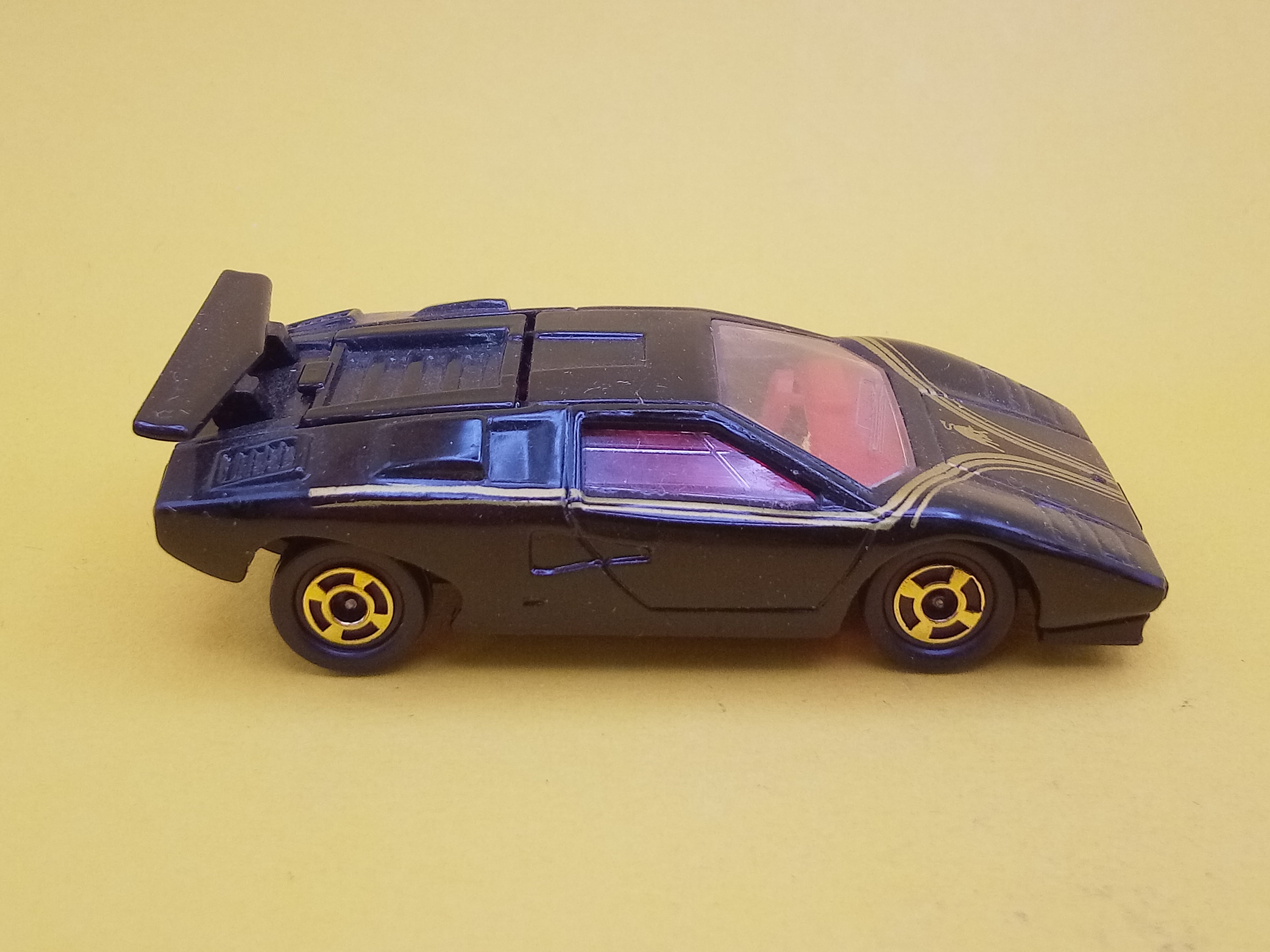 トミカ 外国車シリーズ F50 ランボルギーニ カウンタック LP500S トミカ 外国車シリーズ F50 ランボルギーニ カウンタック LP500S