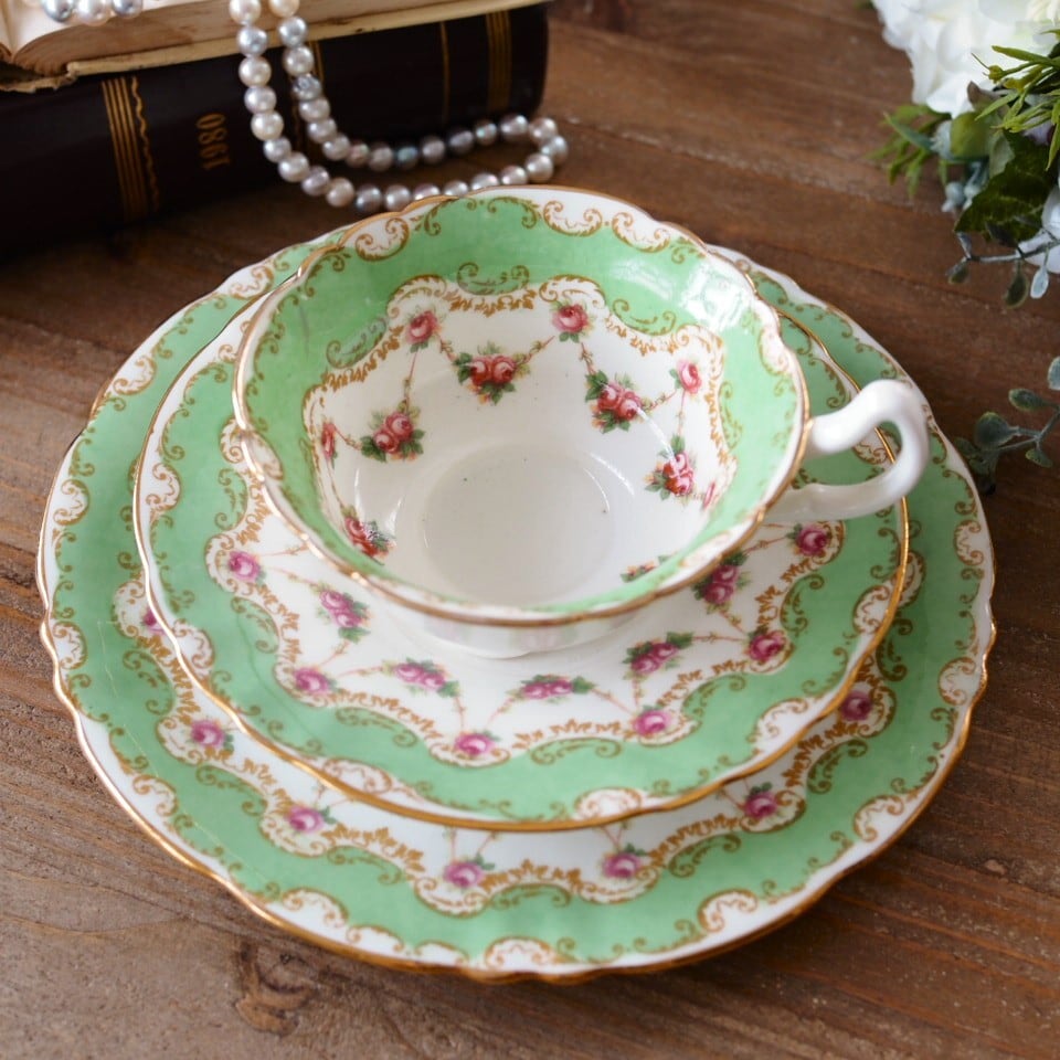 ロイヤルドルトン | antique FEELPORT アンティーク食器の専門店