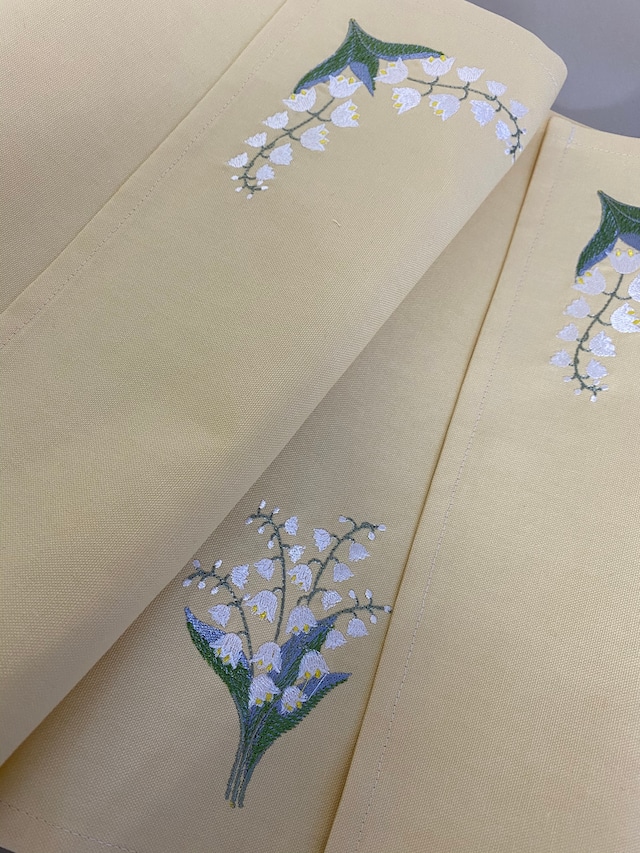 すずらん　ティーマット　イエロー地　ランチョンマット　2セット