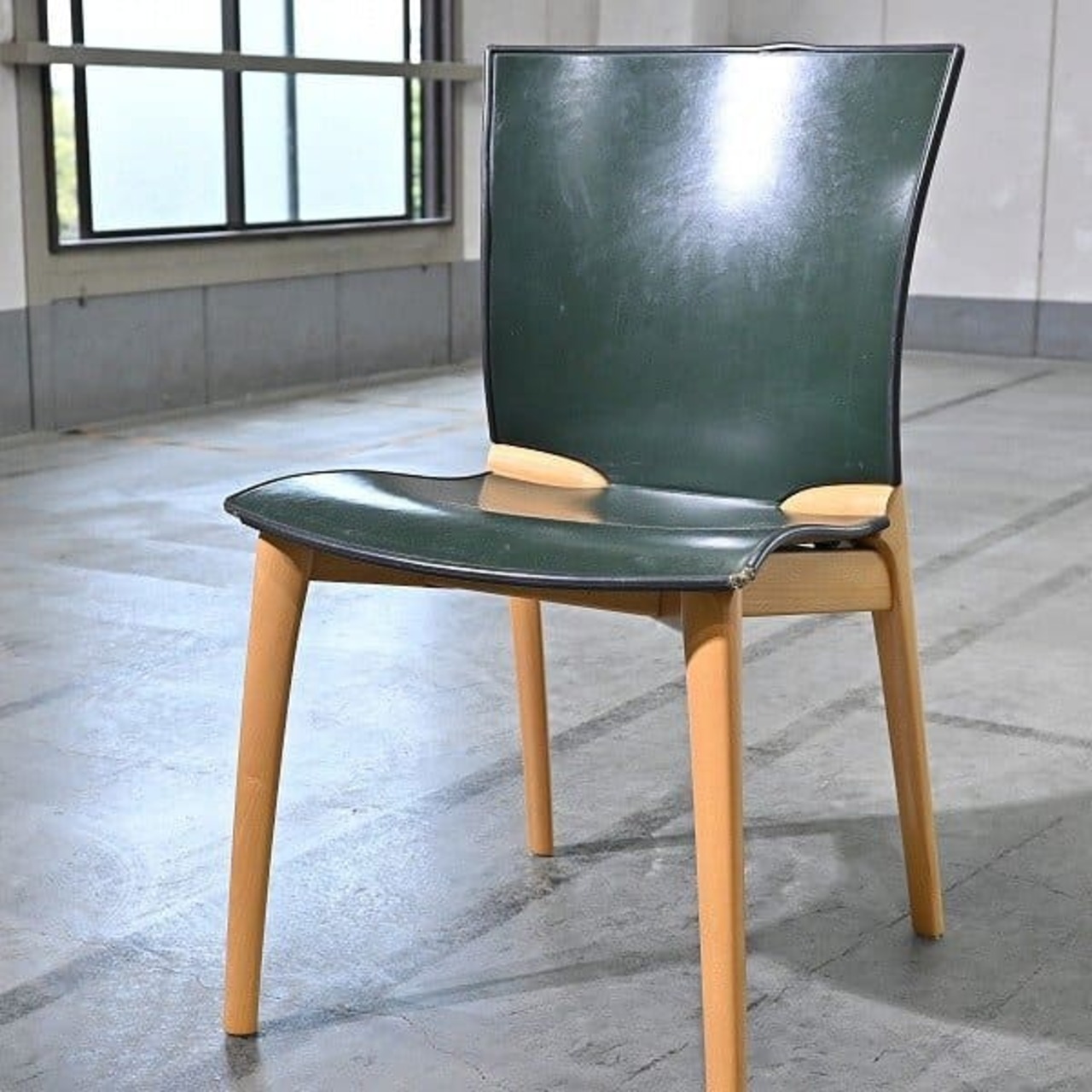 イタリア Cassina「Cos/コス」ダイニングチェアｂ Josep Llusca 一人掛け リビング カッシーナ ジョセップ・リュスカ【中古家具/中古インテリア/USED家具ユーズド家具/リサイクル】