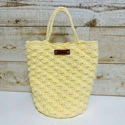 透明底の松編みバッグ