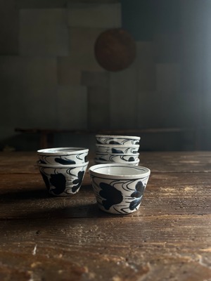 　<77  a  >　Yuichi Nakata　青笠紋茶盃