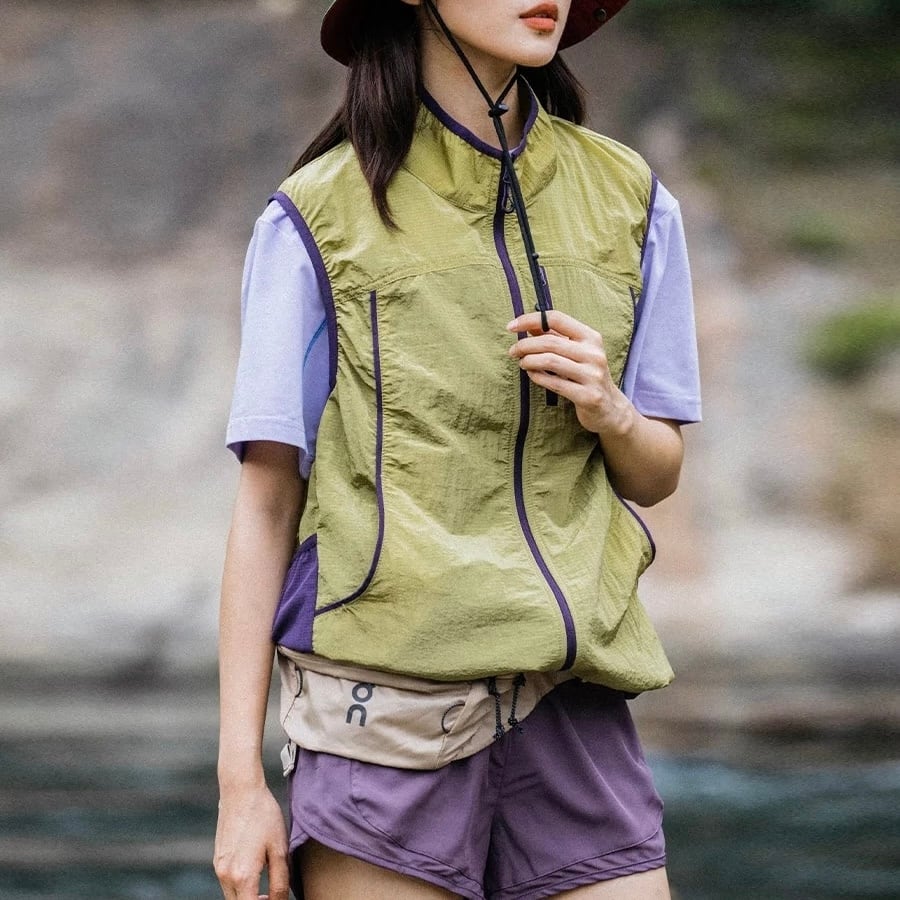 スタンドカラージップアップベスト J0267