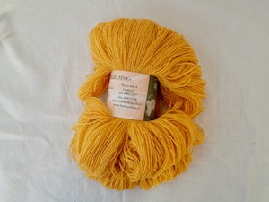 ラトビアの毛糸 たまご色
