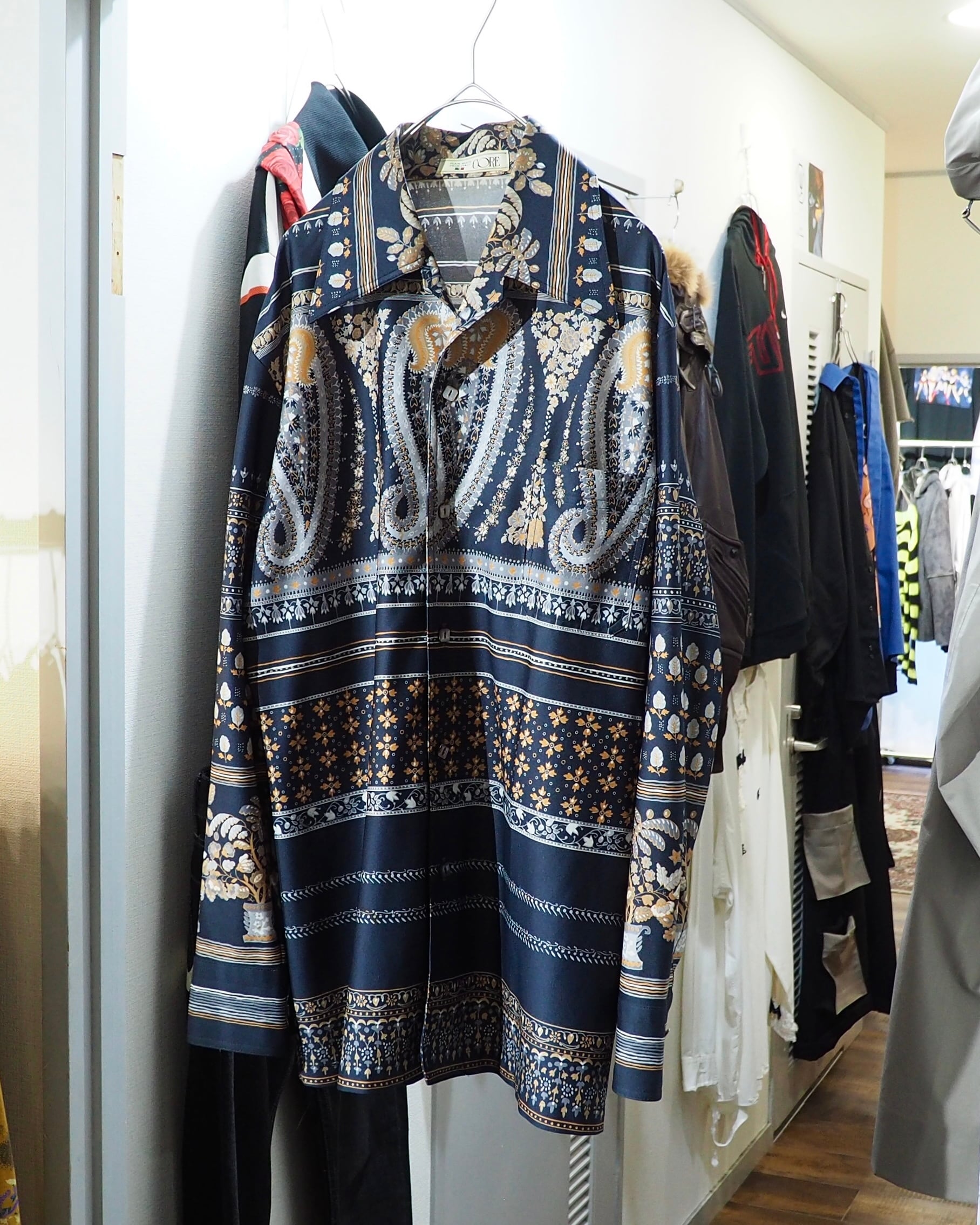 1970 - 80s Beautiful Flower × Paisley Pattern vintage Open collar shirt