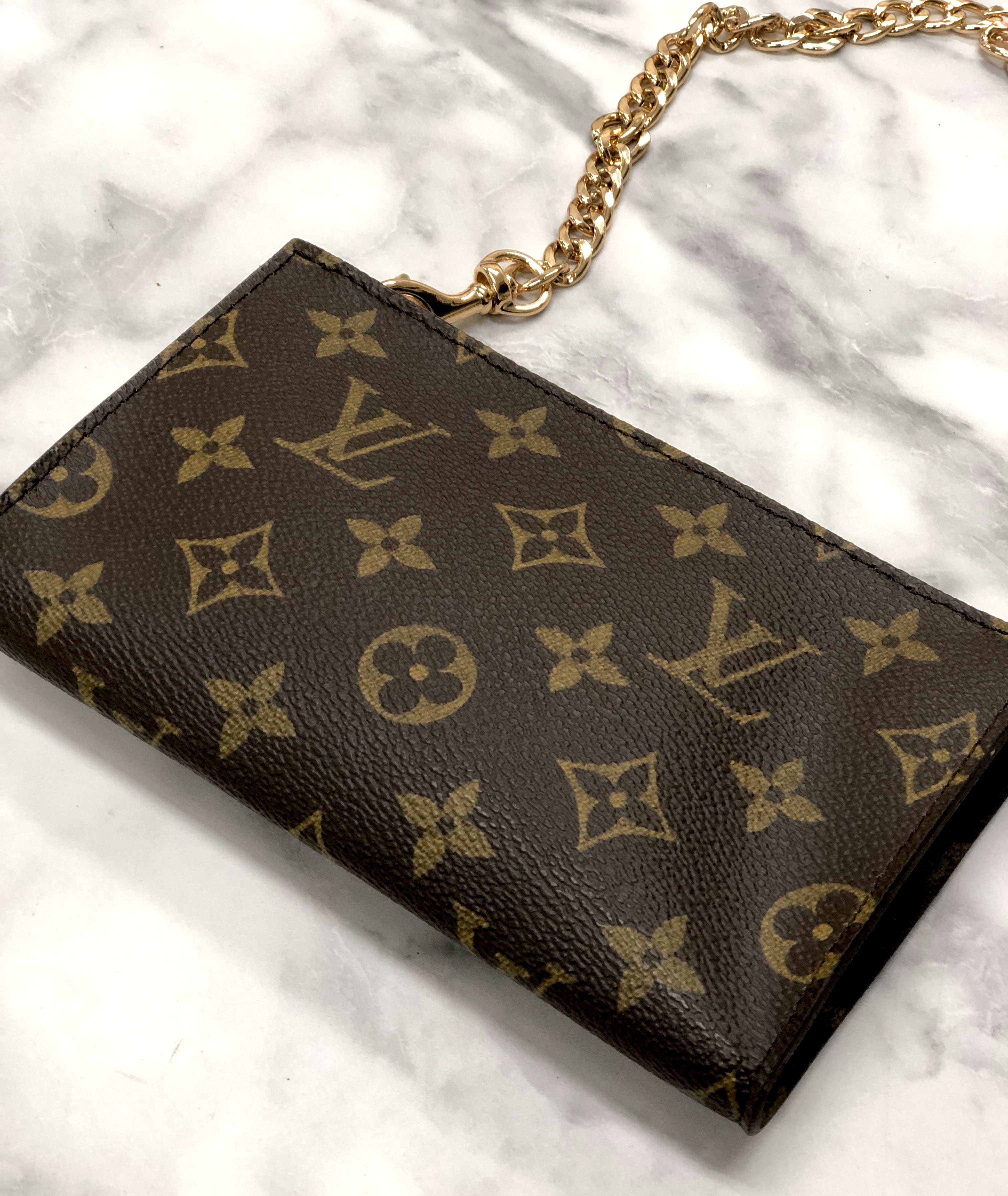 LOUIS VUITTON　ルイ ヴィトン　モノグラム　チェーン　アクセサリーポーチ　ミニバッグ　ブラウン　vintage　ヴィンテージ　オールド　 x3u8p6 | VintageShop solo powered by BASE