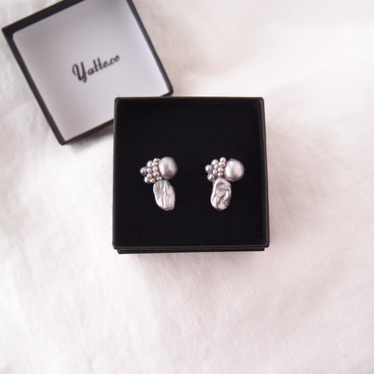 【真珠刺繍/ピアス】Petal × Seed Pearls(mix)Earrings