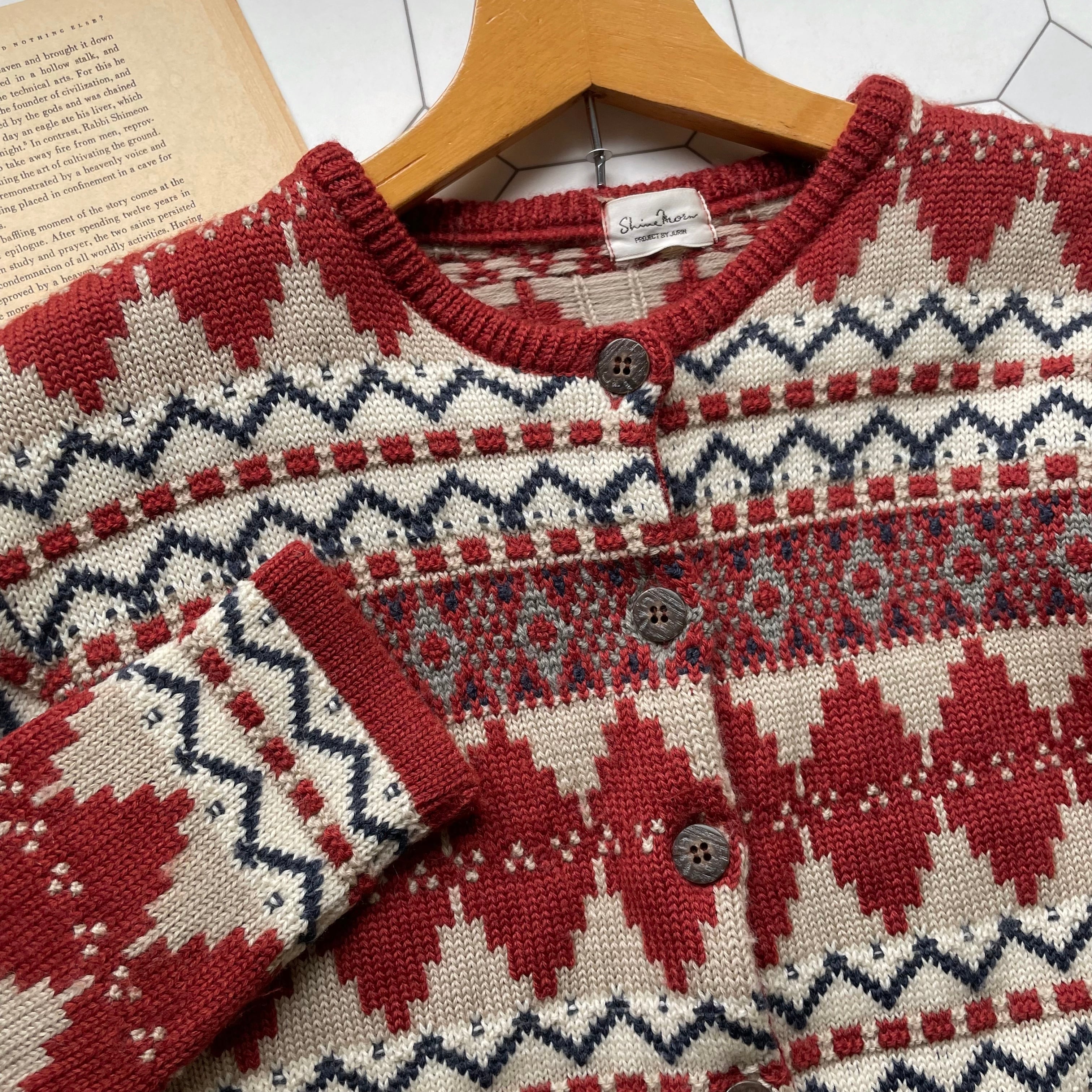 red nordic pattern cardigan 〈レトロ古着 赤 ノルディック柄 red nordic pattern cardigan 〈レトロ古着 赤 ノルディック柄