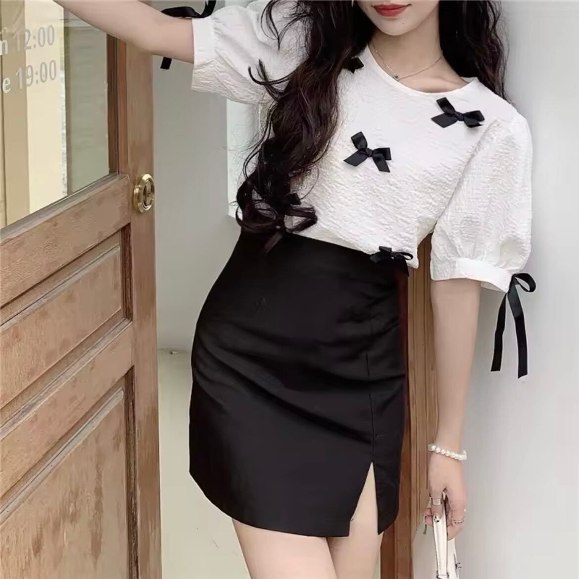 パフスリーブリボントップス