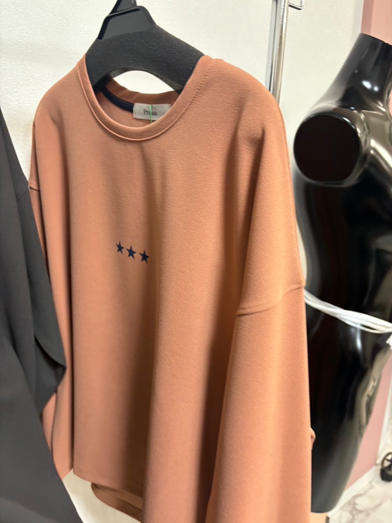 praia ティラウスワンポイントロゴT LER-25114B