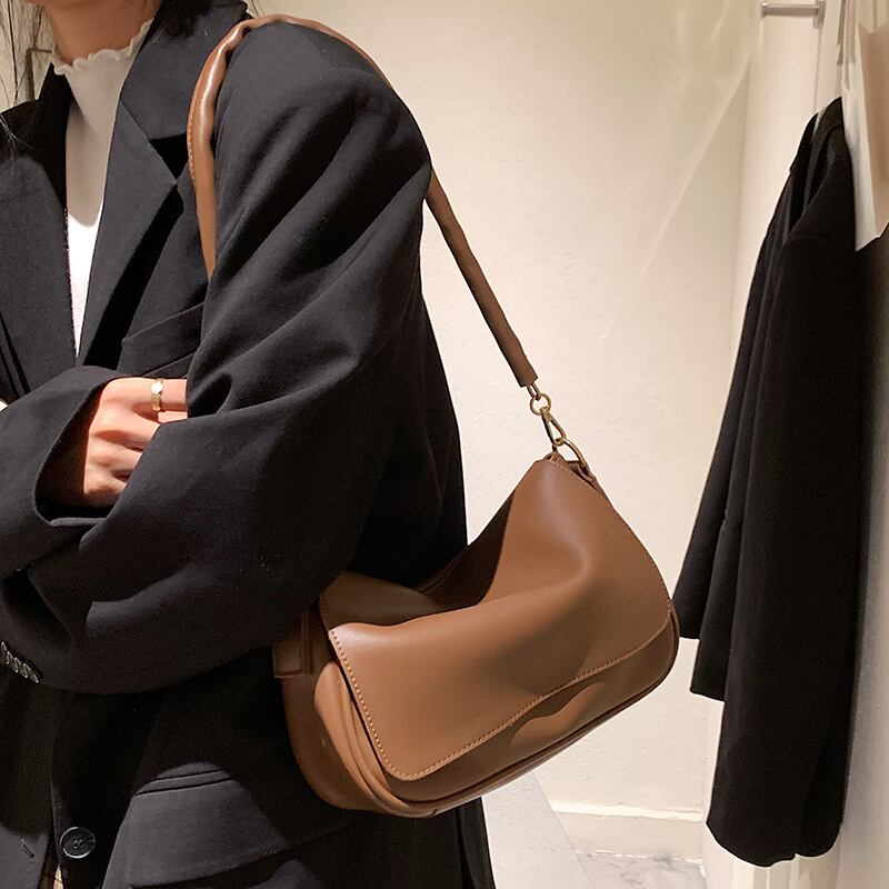 スタンダードオータム レトロ 秋物 メッセンジャーバッグ Tiancai_Wing_Bag27023852920