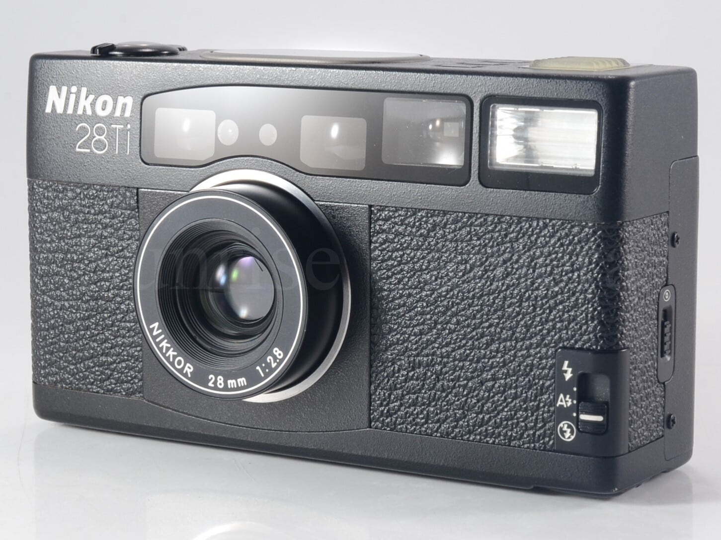 サンライズカメラ フィルムカメラとオールドレンズ専門店