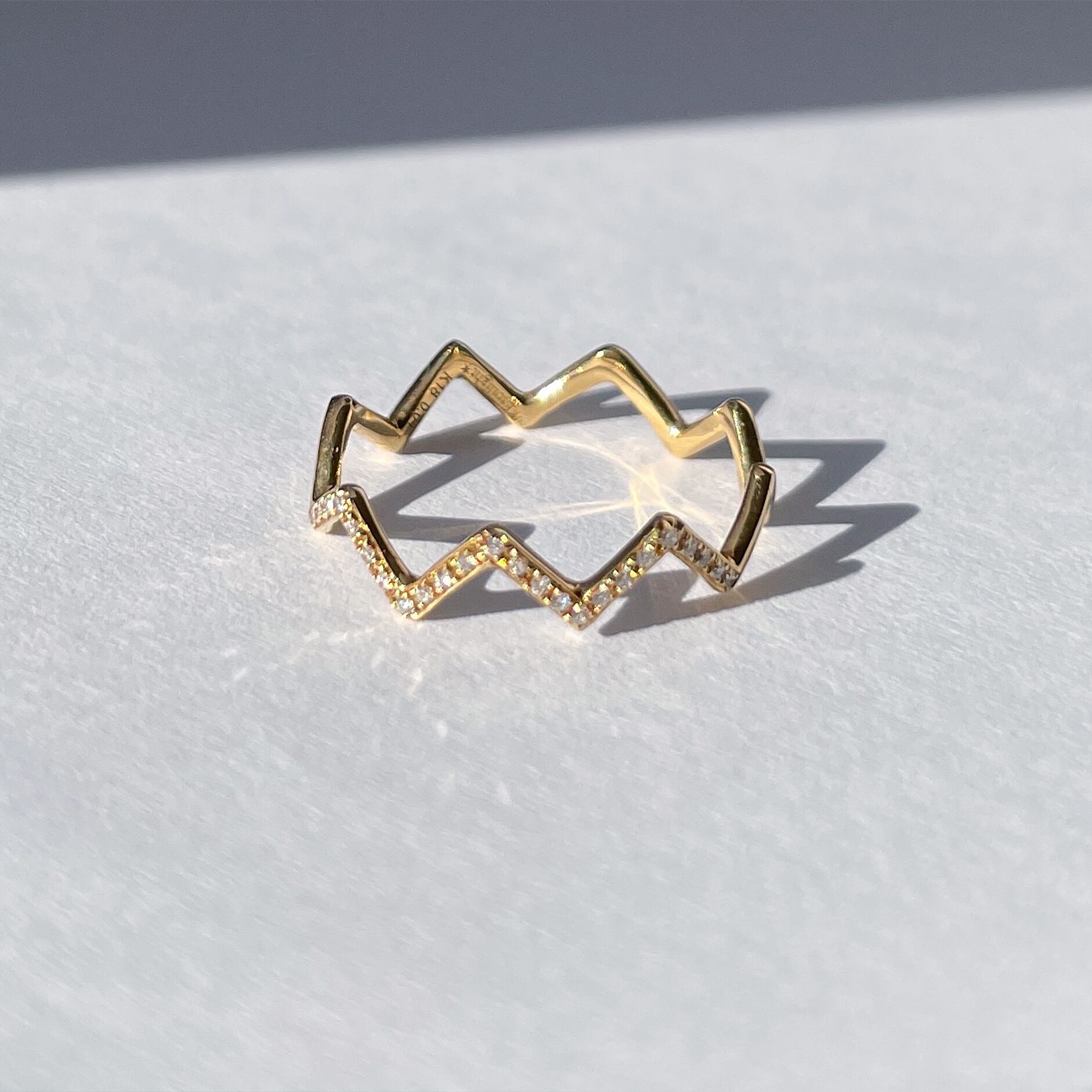 Zig-Zag Ring with Diamonds / K18YG / #0 - #18 | Etoilight