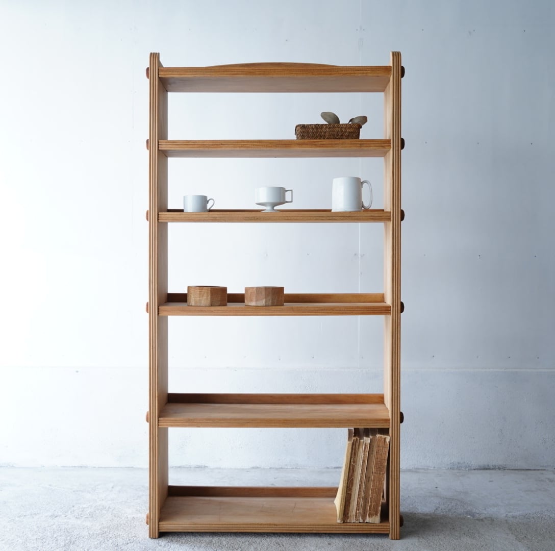 6段のオープンラック