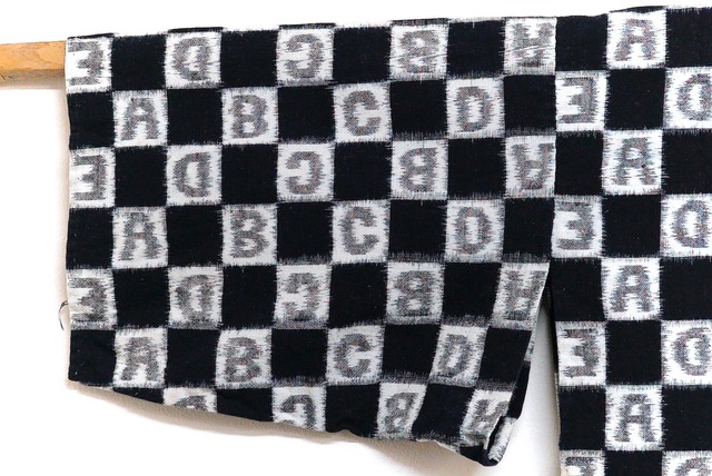 3324 木綿着物 アルファベット ローマ字 絣 アンティーク着物 昭和 