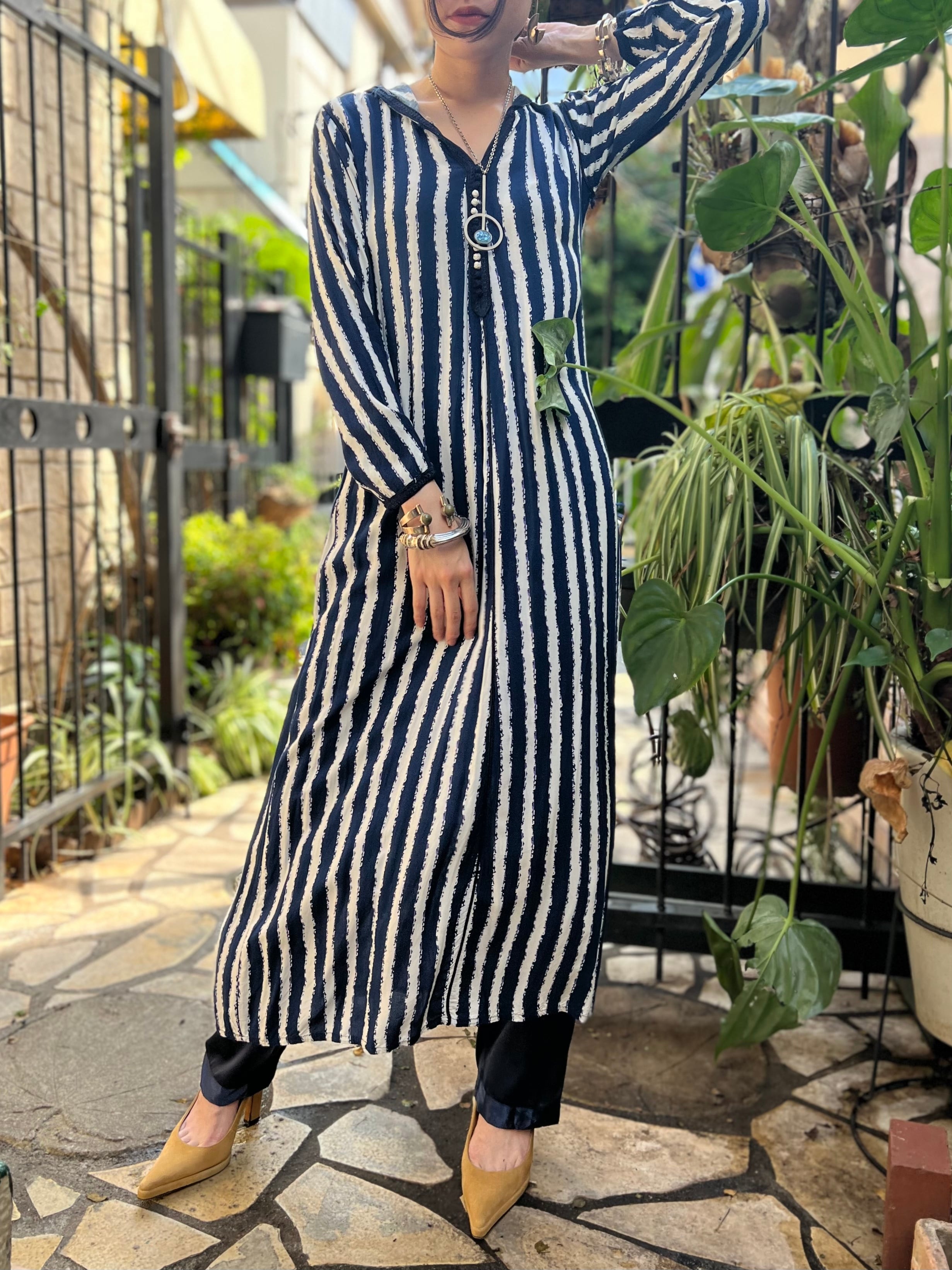 Vintage moroccan navy × white Stripe foodie dress ( ヴィンテージ モロッコ ホワイト × ネイビー  ストライプ フード付き ワンピース ) | Riyad vintage shop powered by BASE