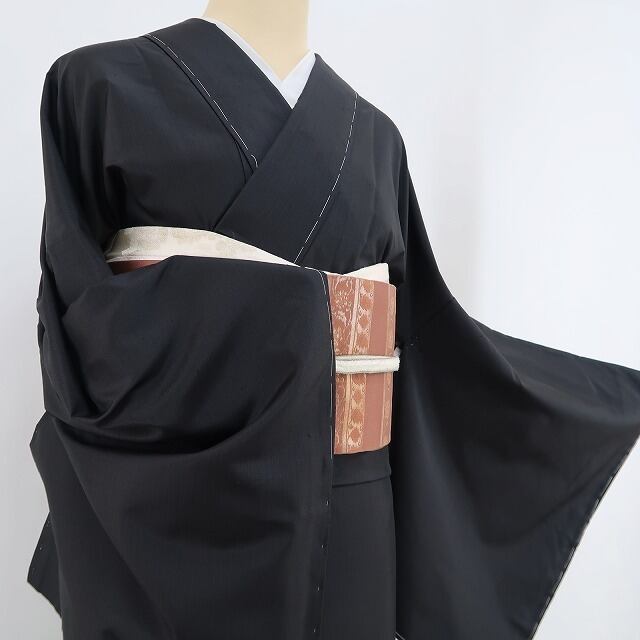 美品 刺繍 シャム猫 着物 仕付け糸付“蝶へ送る神秘的な視線”付下げ 4273 美品 刺繍 シャム猫 着物 仕付け糸付“蝶へ送る神秘的な視線”付下げ 4273