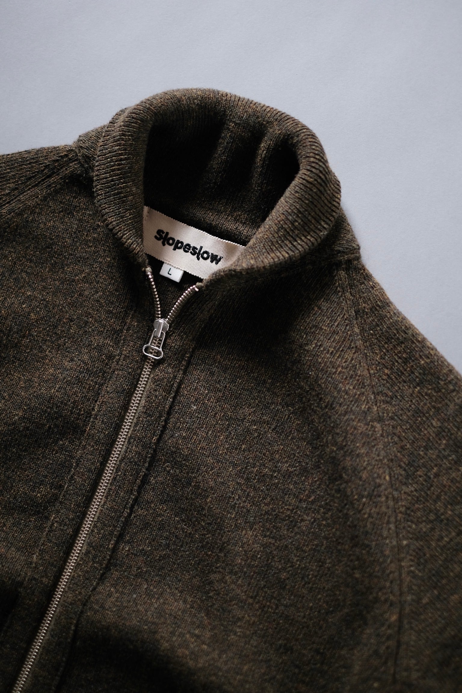 SLOPESLOW / Hard twisted shetlandwool type C-2 