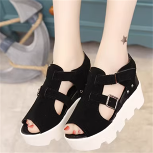 【送料無料】 靴 シューズ夏 サンダル 4色 厚底 オープントゥ ベルト バックル スウェード生地 エレガント 可愛い 大人可愛い きれいめ シンプル カジュアル シック コンサバ 華やか 大人 上品 おしゃれ 主役級 こなれ感 高見え 無地 レディース 女性用 ママ 20代 30代 40代 デート お出かけ 女子会 お呼ばれ 休日 お茶会 授業参観 デイリーユース 普段使い ファッション コーデ スタイル 楽ちん 歩きやすい 美脚 脚長 定番 小さいサイズ 大きいサイズ 大人カラー モノトーン