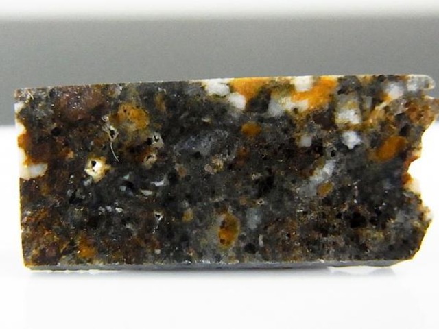 【 隕石 】石質隕石 NWA6933 0.8g HED ユークライト 小惑星ベスタ レア隕石