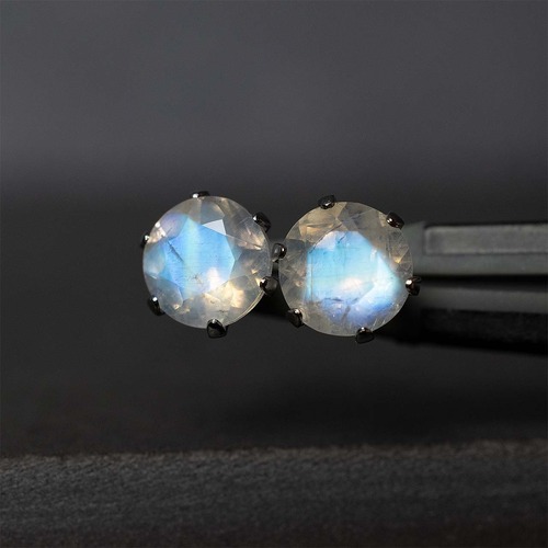 レインボームーンストーン・ピアス　6mm（1ペア）　No.3