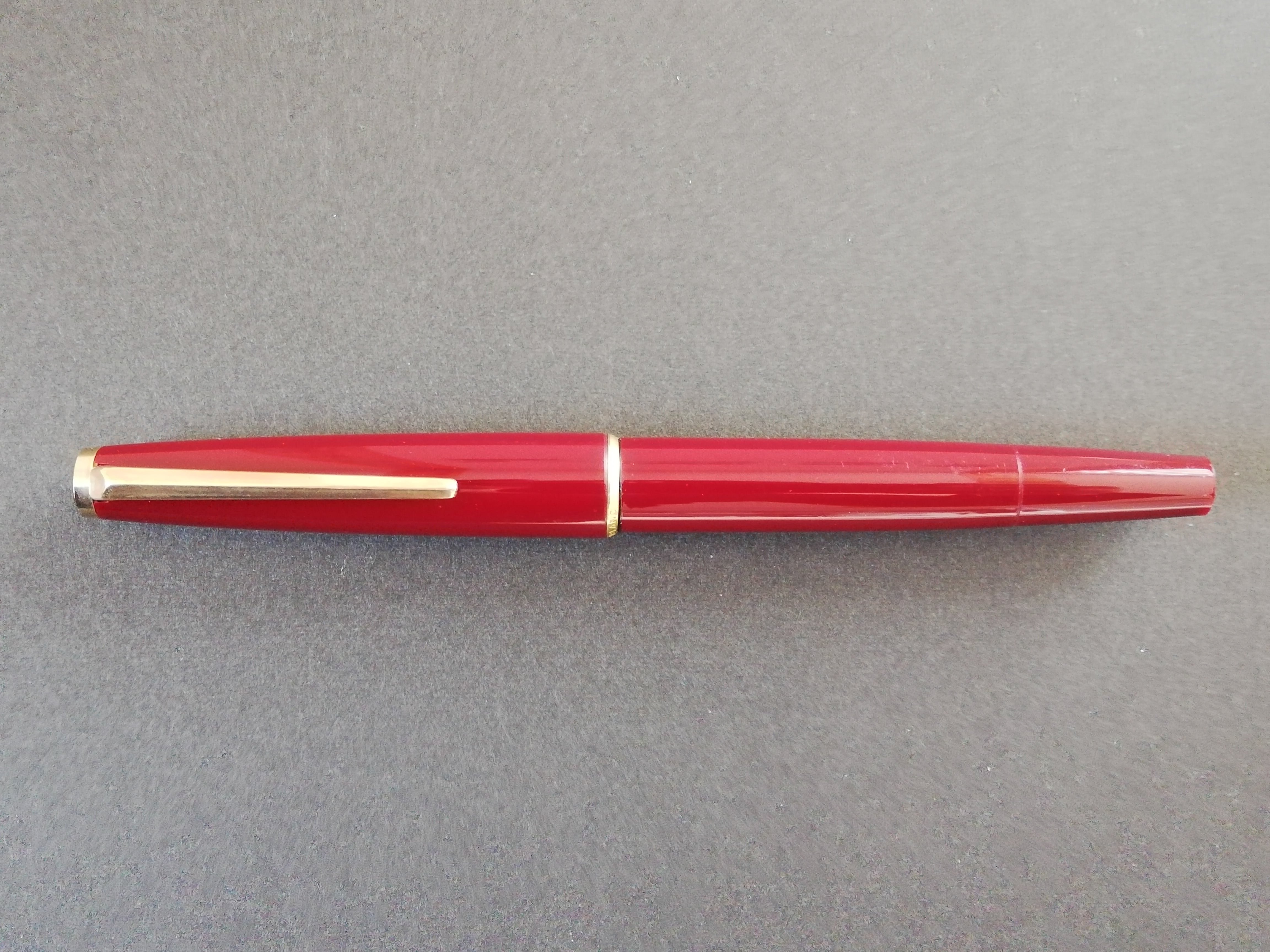 70s モンブラン 320 ボルドー MONTBLANC 320 （細字） 14K 02175