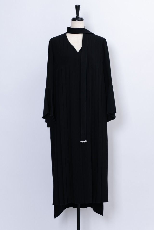 Pearl Pleated Tide Dress  BLACK