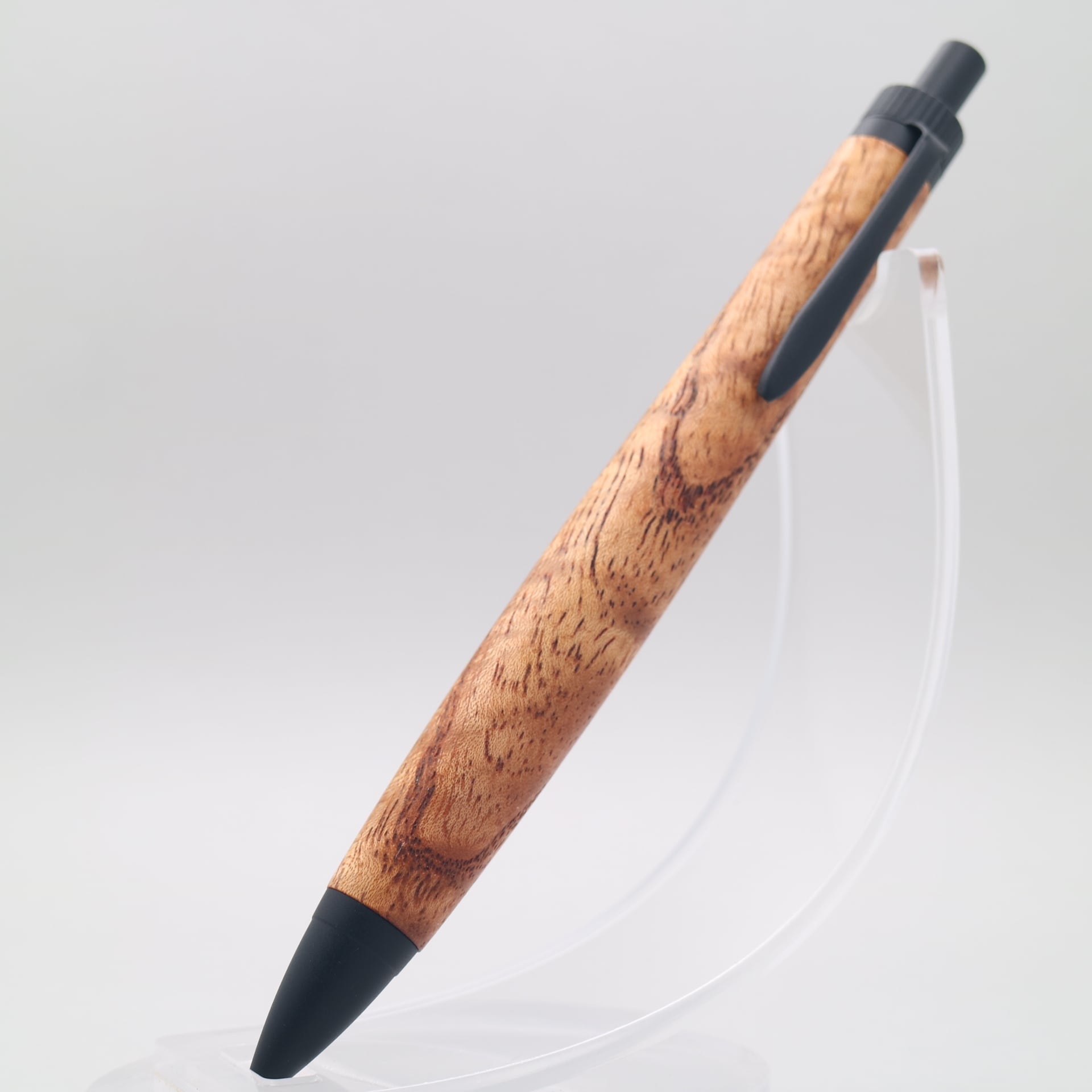 センダン× マットブラック｜木の質感を楽しむ木軸ペン｜250815